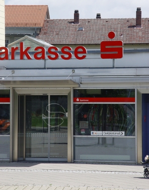 Wie sich Mikrospenden von Dauerauftrag und Einzugsermächtigung und meine Bank von Paypal unterscheidet