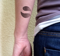 Vom trivialen Dauerauftrag zum randomisierten, nicht-trivialen Kleinstspenden-Subsystem